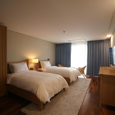 Illeinn Hotel Seogwipo-stad Buitenkant foto