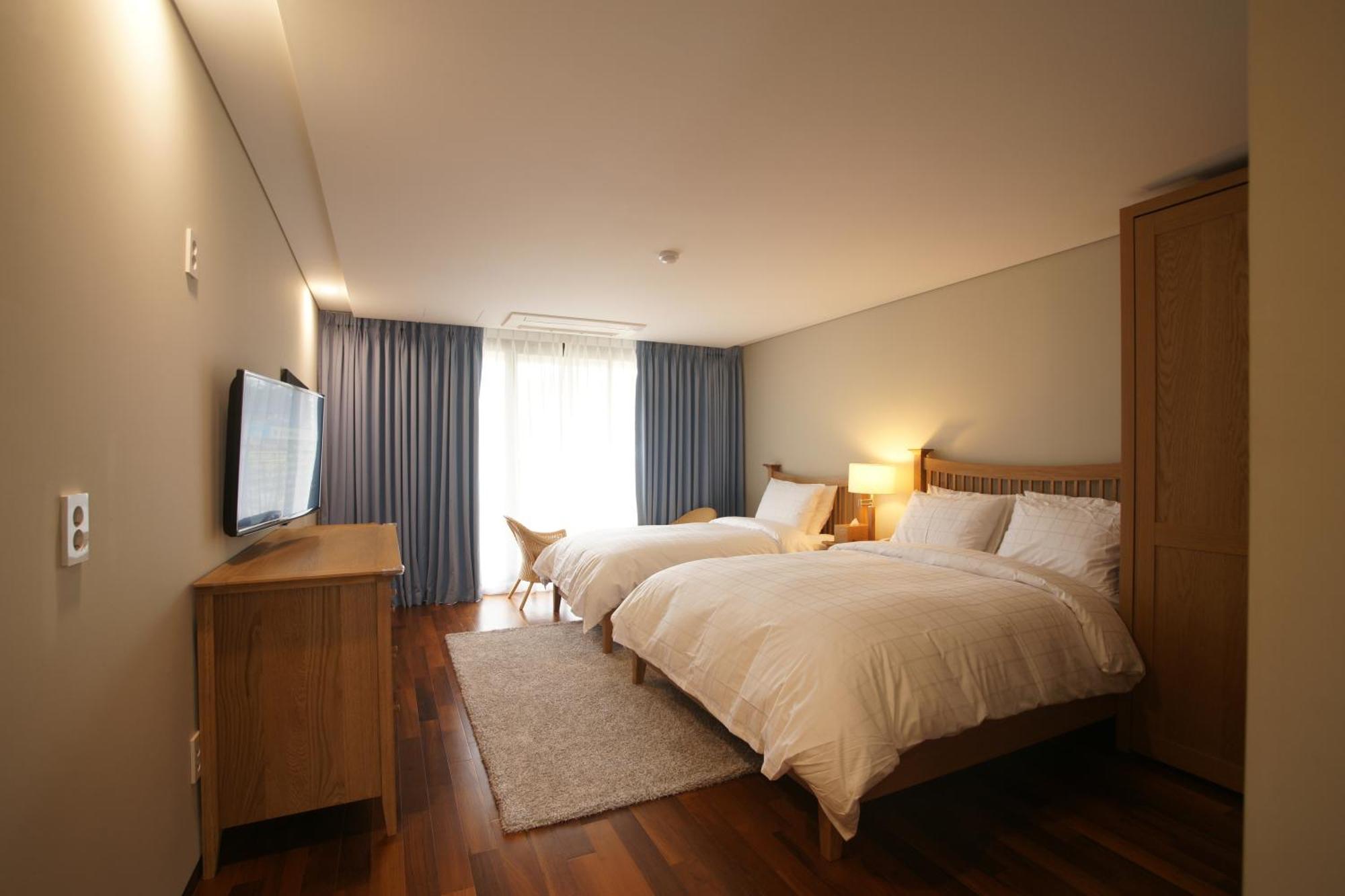 Illeinn Hotel Seogwipo-stad Buitenkant foto