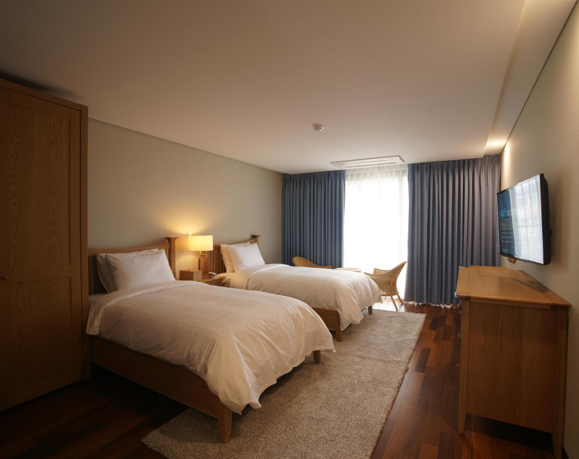 Illeinn Hotel Seogwipo-stad Buitenkant foto