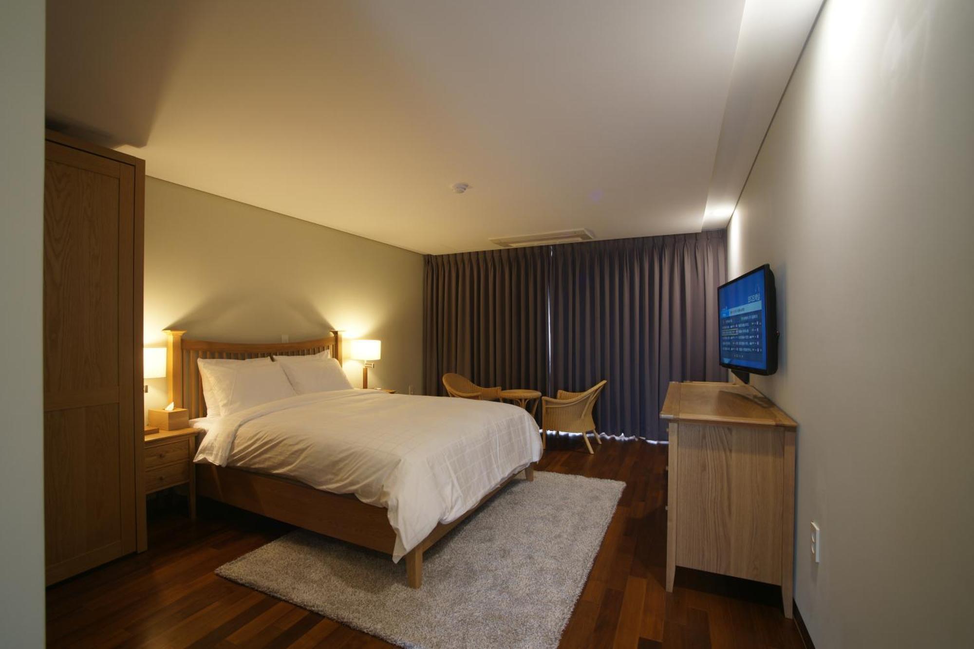 Illeinn Hotel Seogwipo-stad Buitenkant foto