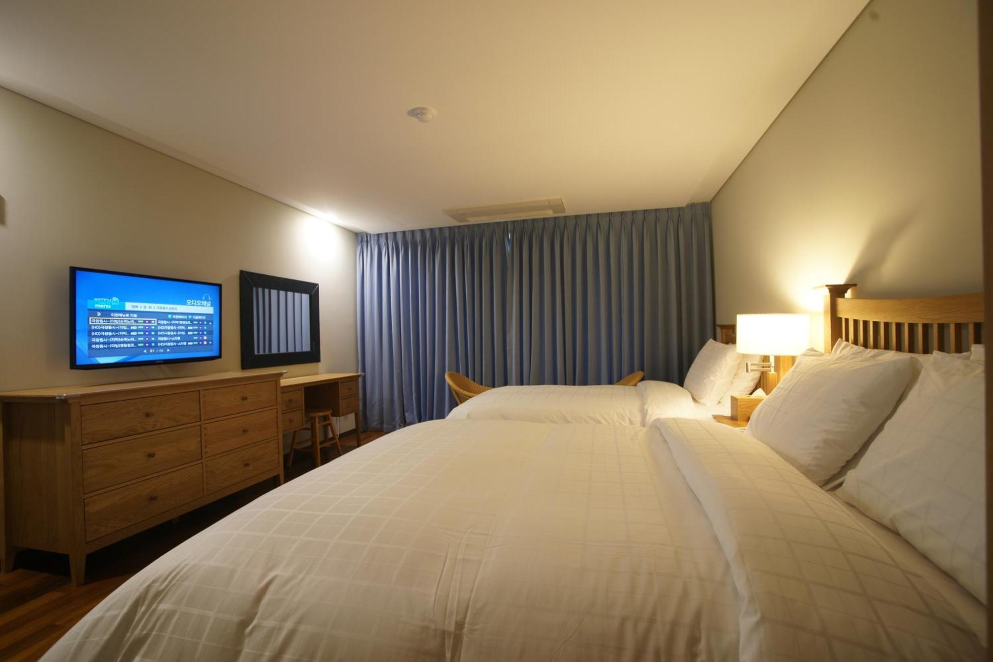 Illeinn Hotel Seogwipo-stad Buitenkant foto