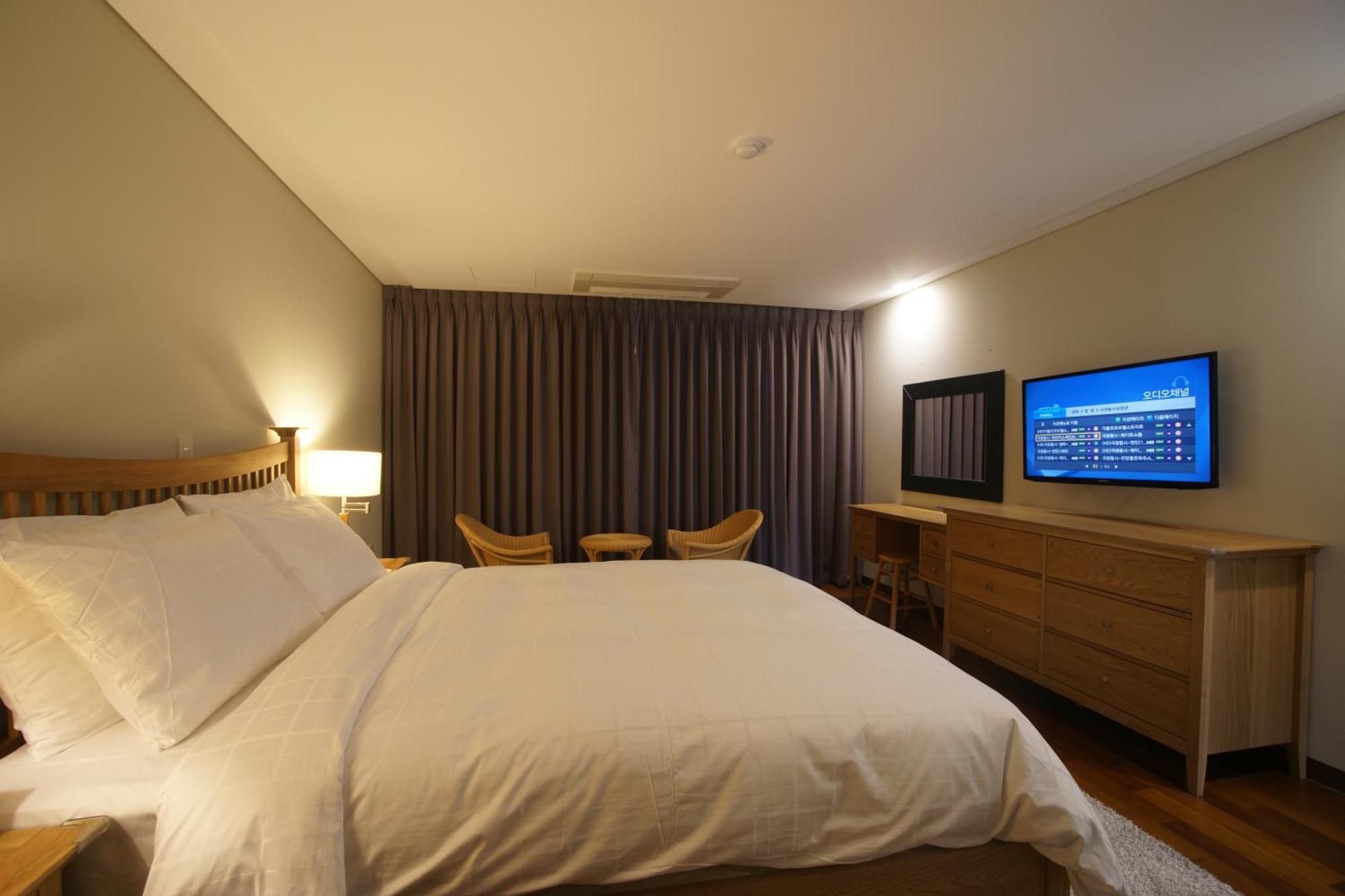 Illeinn Hotel Seogwipo-stad Buitenkant foto