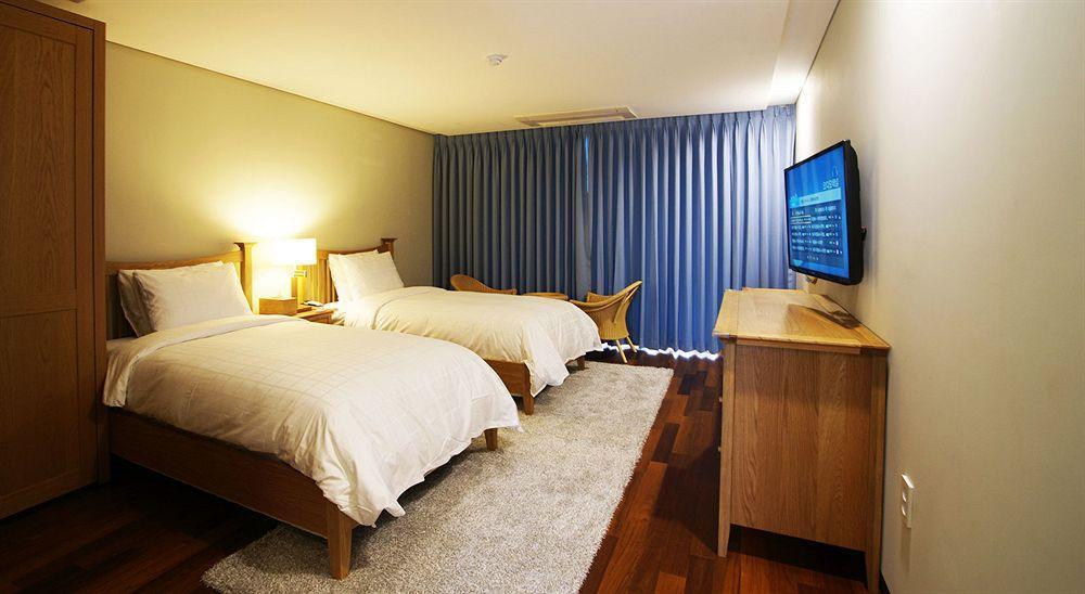 Illeinn Hotel Seogwipo-stad Buitenkant foto