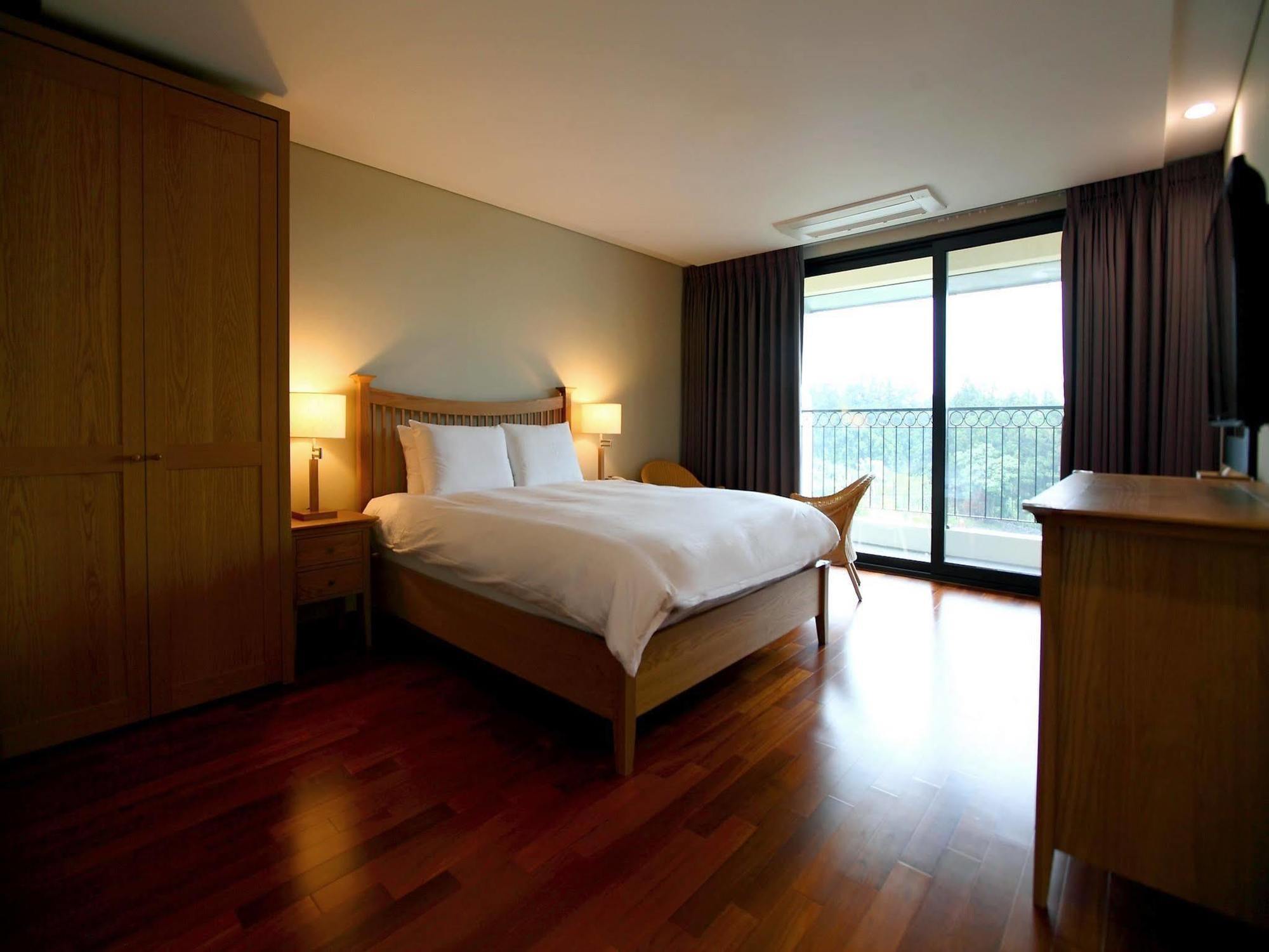 Illeinn Hotel Seogwipo-stad Buitenkant foto