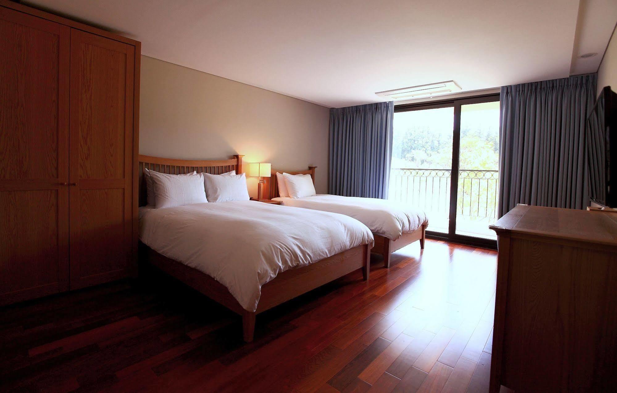 Illeinn Hotel Seogwipo-stad Buitenkant foto